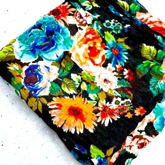 15% off 3+ items, Scarf, Wrap l Black splashed w/ vibrant flowers l 72 x 24 EUC - Picture 6 of 6